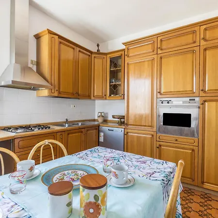 Desenzano Apartamento *