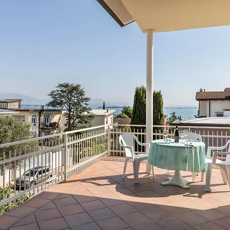 Desenzano Apartment