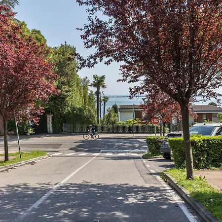 Apartment Desenzano Desenzano del Garda